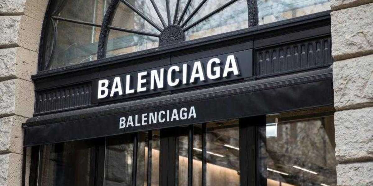 Balenciaga Slides through thick and thin