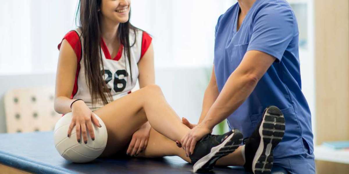 Sports injury clinic knee exercises