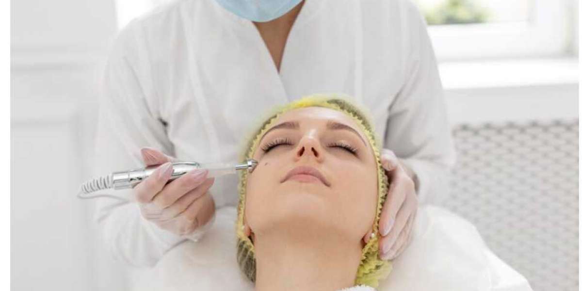 Rejuvenating Your Skin: Exploring the Benefits of Skin Boosters and Fat-Dissolving Treatments